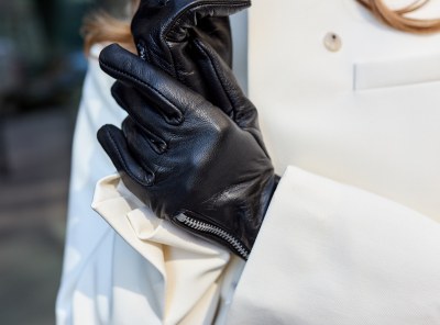 Skórzane Rękawiczki Dotykowe Dasmkie: Elegancja, Ciepło i Bezproblemowa Obsługa Smartfona.